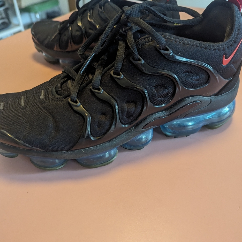 Nike Air Vapormax Plus 8.5 Women's/ 7 Men's